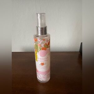 NWOT Scentsy Tropical Hibiscus Pineapple Mist